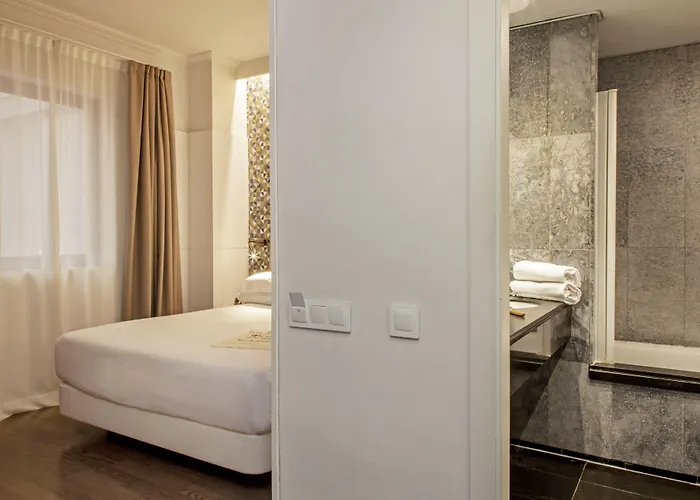 天鹅绒时尚基础酒店 酒店 3*