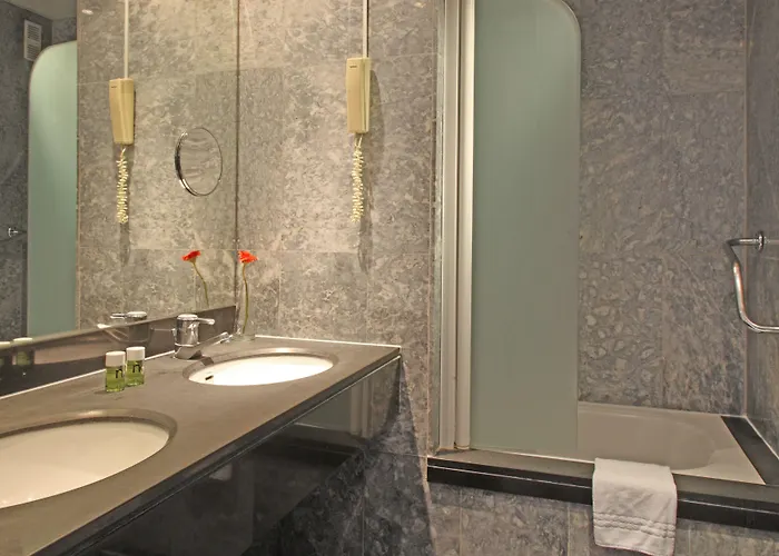 天鹅绒时尚基础酒店 3* 巴塞罗那