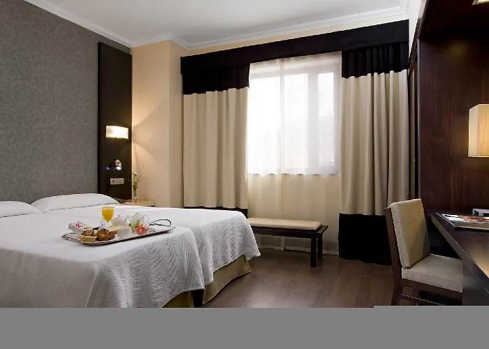 天鹅绒时尚基础酒店 3*