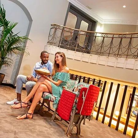Chic&basic Velvet Hotel 3*