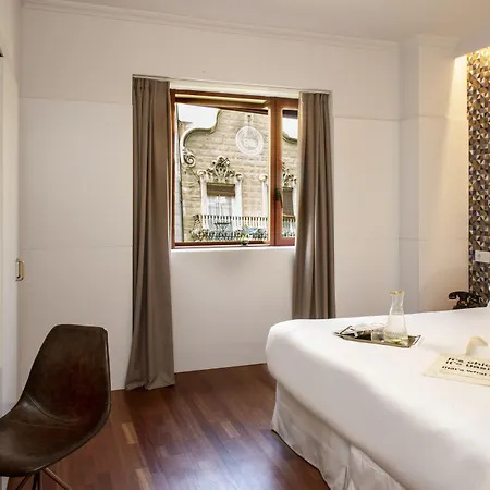 Chic & Basic Velvet 3* Barcellona