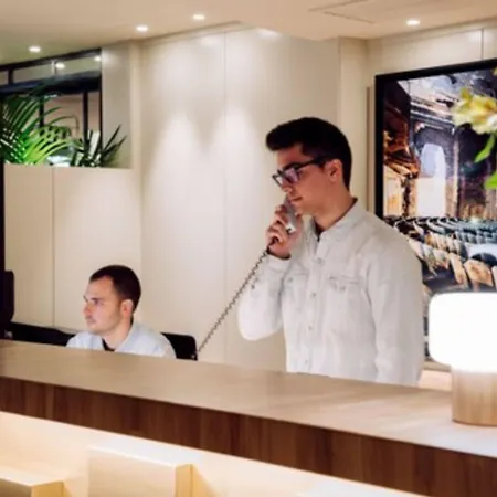 Chic & Basic Velvet Hotel Barcellona