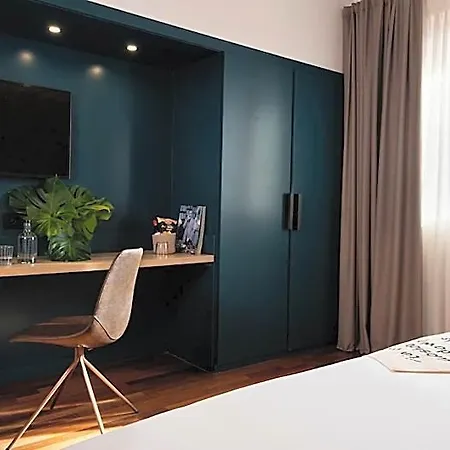 Chic&basic Velvet Hotel 3*
