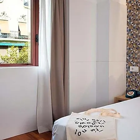 Chic&basic Velvet Hotel