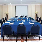 Chic & Basic Velvet Hotel