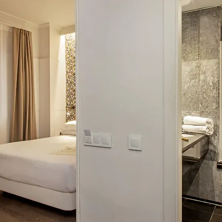 Chic & Basic Velvet Hotel 3*