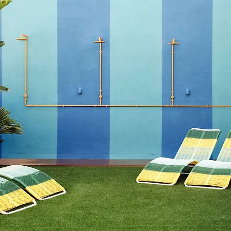 Hotel Chic & Basic Velvet