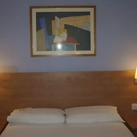 Chic & Basic Velvet Hotel 3*