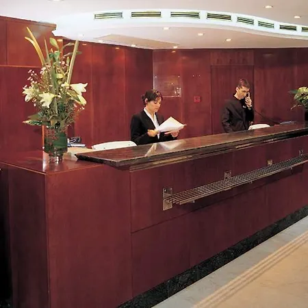 Chic & Basic Velvet Hotel